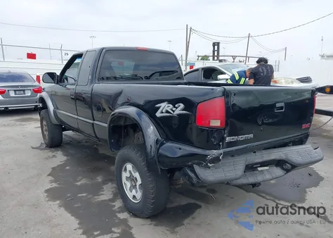 2000 GMC Sonoma Sls z USA, uszkodzony, nr VIN 1GTCT19W7Y8234179